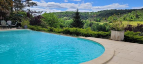 Domaine pour 8 personnes avec piscine